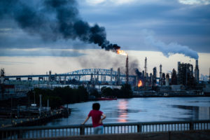 2019年6月21日，费城能源解决方案炼油厂发生爆炸和火灾，导致该设施关闭。