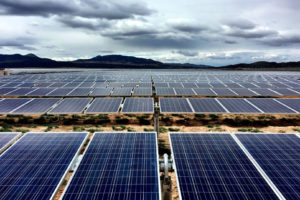 犹他州铁县的210兆瓦太阳能项目。