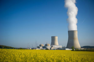 1997年开业的法国3,122兆瓦的Civaux核电站。