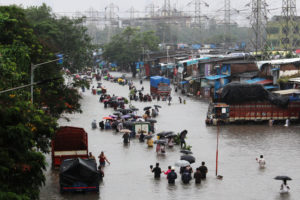 本月在孟买洪水泛滥。