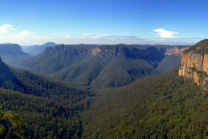 在澳大利亚的蓝山脉的Grose Valley，部分大东部范围受到保护的走廊。