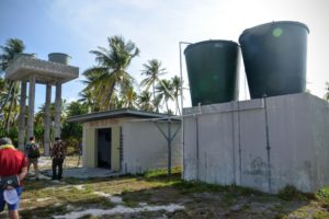 位于马绍尔群岛的水箱，是2016年绿色气候基金联合国开发计划署项目的一部分，该项目旨在利用替代水源建设抗旱能力。