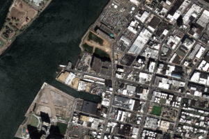 纽约市已经将大约700万平方英尺的沥青屋顶涂成白色以降低温度。