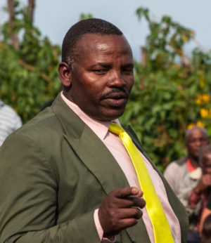 领导社区反对采矿项目的锡科西皮·瑞德贝（Sikhosiphi Rhadebe）去年三月在他的家外被枪杀。