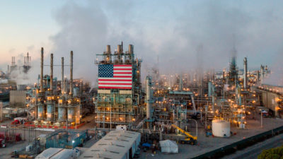 Marathon Petroleum corp炼油厂在卡森，加利福尼亚4月25日。