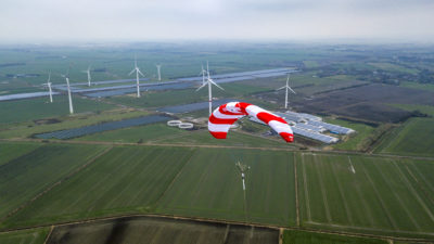 在德国克里克斯布尔（Klixbüll）的摩托车飞行员试点站点的机载风力涡轮机。