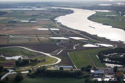 荷兰一个所谓的“河流空间”项目，利用漫滩来防止鹿特丹和多德莱希特的洪水。