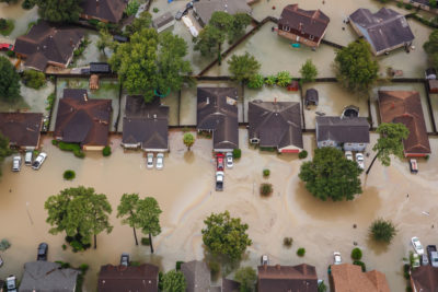 休斯顿邻里在2017年8月飓风哈维淹没。