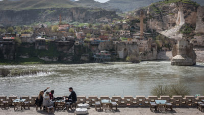 位于土耳其东南部的古城Hasankeyf很快将被伊利苏大坝淹没。