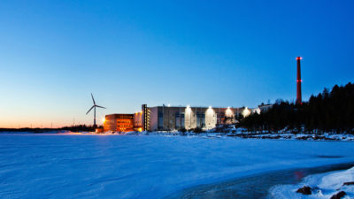 芬兰哈米纳（Hamina）的Google数据中心使用芬兰湾的海水冷却其建筑物，从而减少了能源的使用。