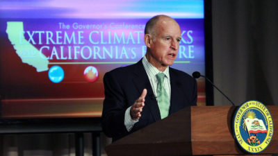 加利福尼亚州州长杰里·布朗（Jerry Brown）在州长关于极端气候风险的州长会议上发表讲话，以及2011年12月加利福尼亚的未来。