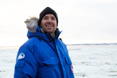生物学家杰夫·约克（Geoff York）正在开发一种新的雷达系统，该系统将提醒社区接近北极熊。