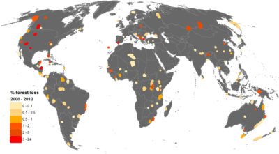 2000年至2012年世界自然遗产中森林流失的百分比。森林流失严重(超过5%)的地点用红色表示。