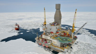 埃克森美孚（Exxon Mobil）在北极海洋中的Orlan平台。预计美国北极水域的石油钻井未来将出现在联邦法院面前。