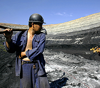 内蒙古的煤矿工人